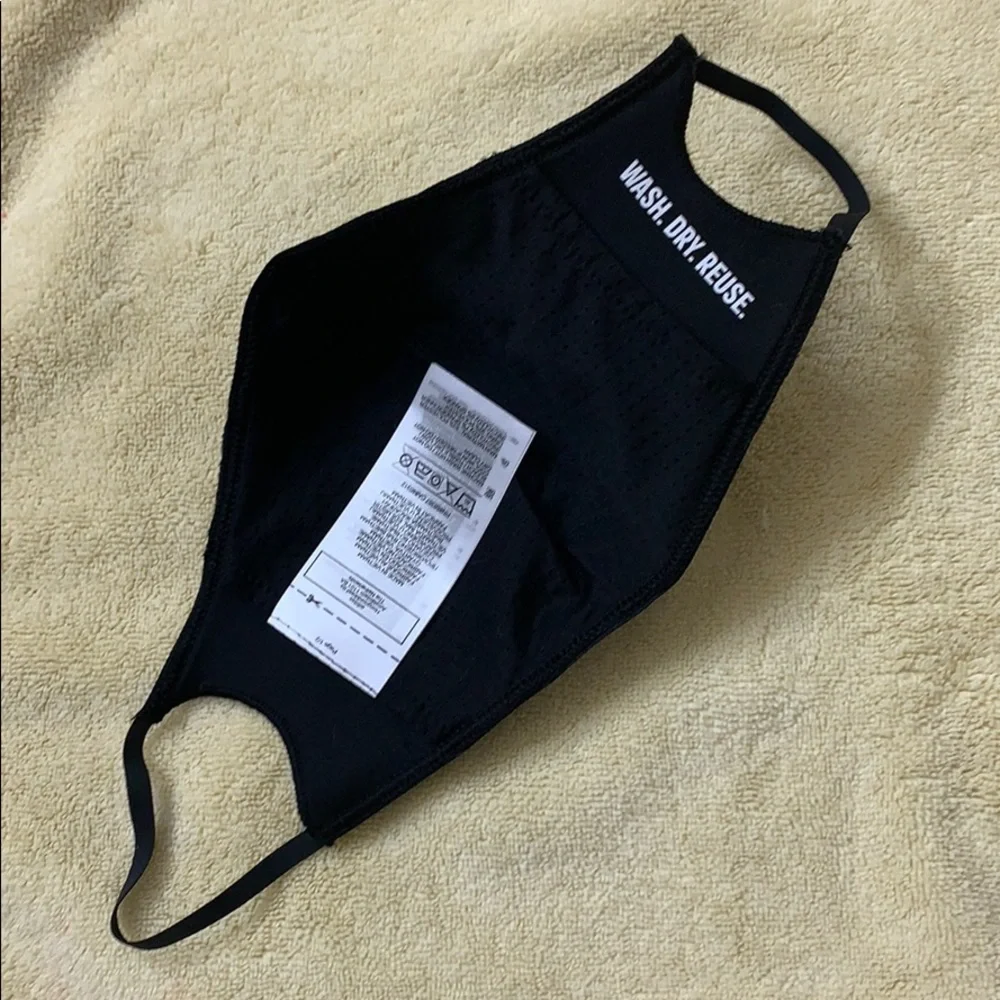 ADIDAS Unisex FACE COVER - Size M/L